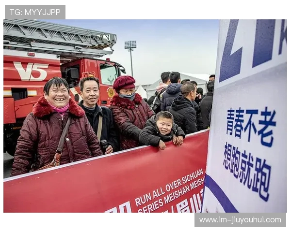 仁寿足球比赛精彩纷呈 各队激烈角逐争夺荣誉与荣耀