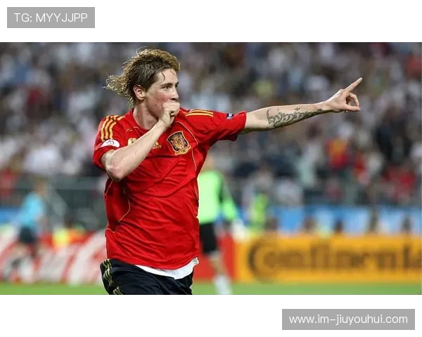 经典足球决赛回顾：那些决定历史的瞬间与激动人心的对决